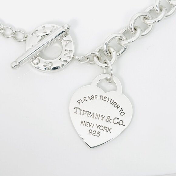 18" Please Return to Tiffany Large Heart Tag Toggle Necklace in Sterling Silver - Picture 4 of 8